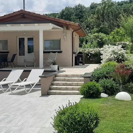 Дом отдыха Umbria Perugia Villetta Con Giardino E Piscina - La Casa Di Nelly *